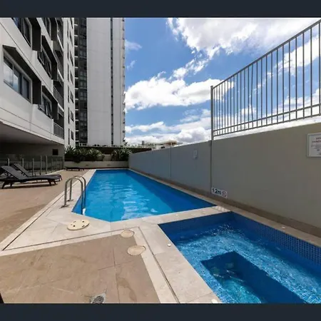 River View Apartment In Brisbane With Parking Exterior photo