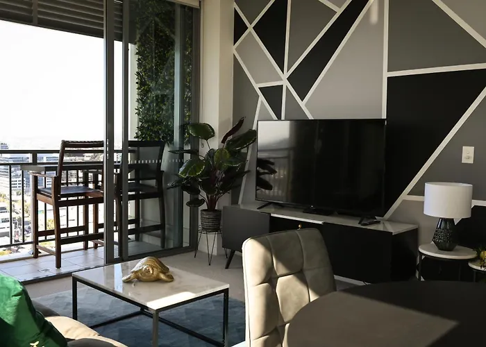 River View Apartment In Brisbane With Parking