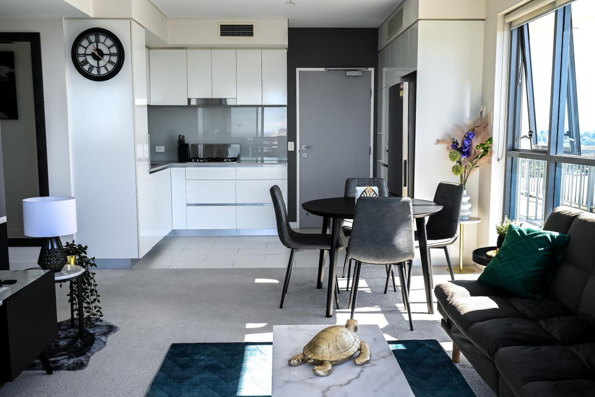 River View In With Parking * Brisbane