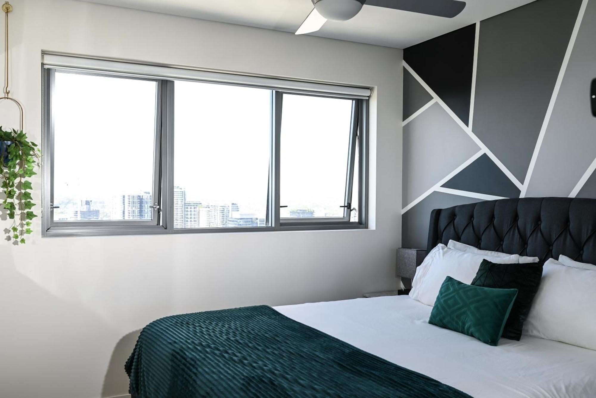 River View In With Parking Brisbane