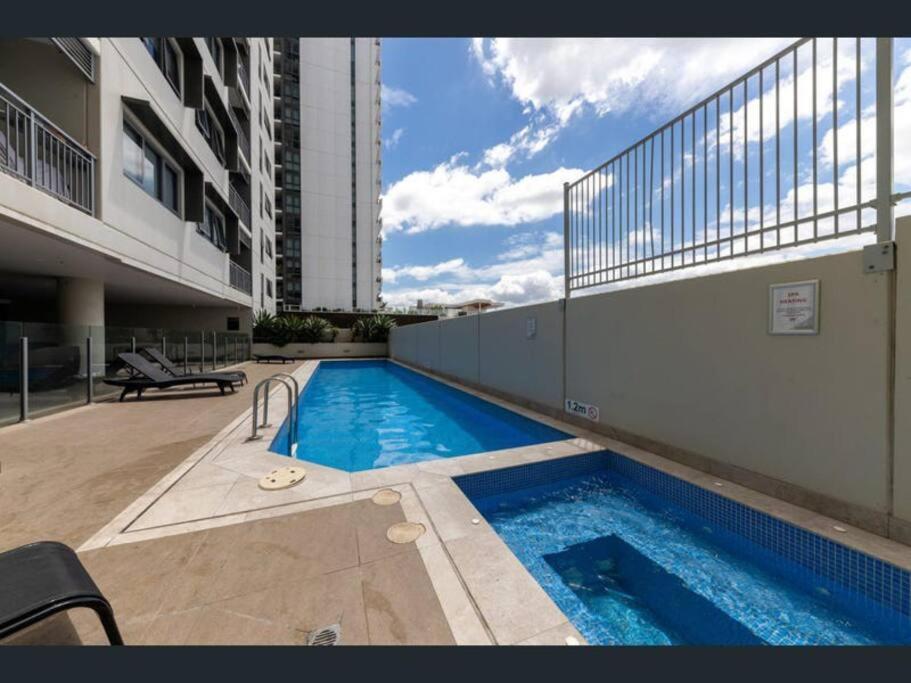 Apartment River View In With Parking Brisbane